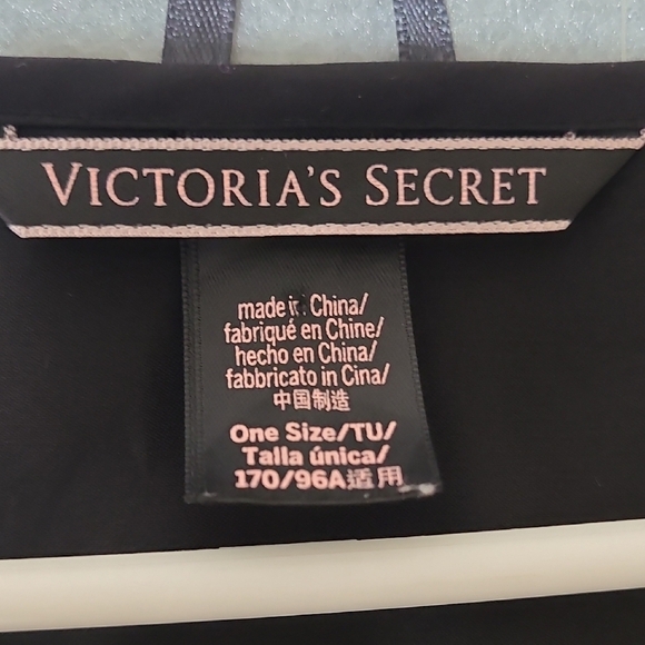 VICTORIA'S SECRET Black Flutter Sleeve Kimono Robe - One Size - Picture 5 of 8